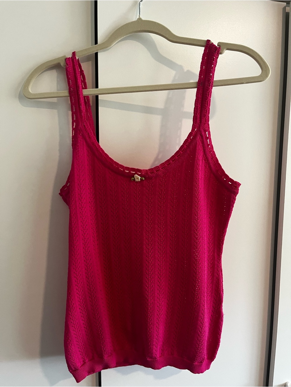 Women’s Fuchsia Knit Tank Top - Sleek Scoop Neck